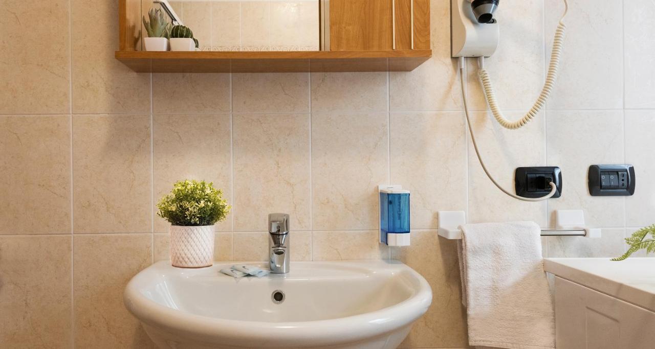 Lanterna Apartments Киеза ин Валмаленко Екстериор снимка