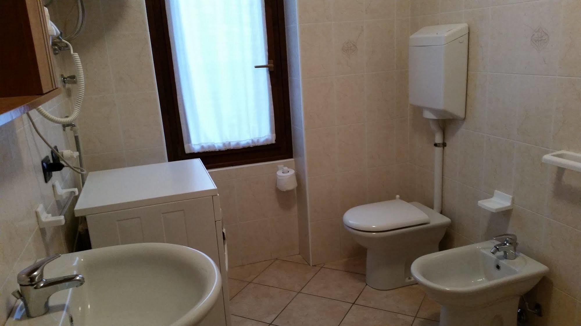 Lanterna Apartments Киеза ин Валмаленко Екстериор снимка